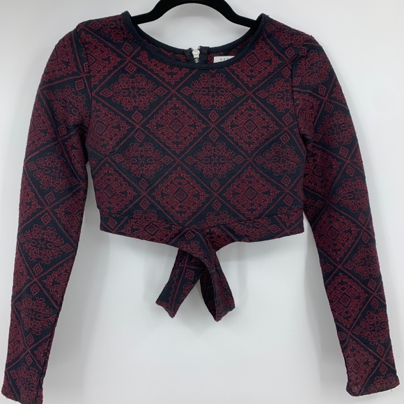 Kendall and Kylie crop top XS embroidery - Picture 1 of 7